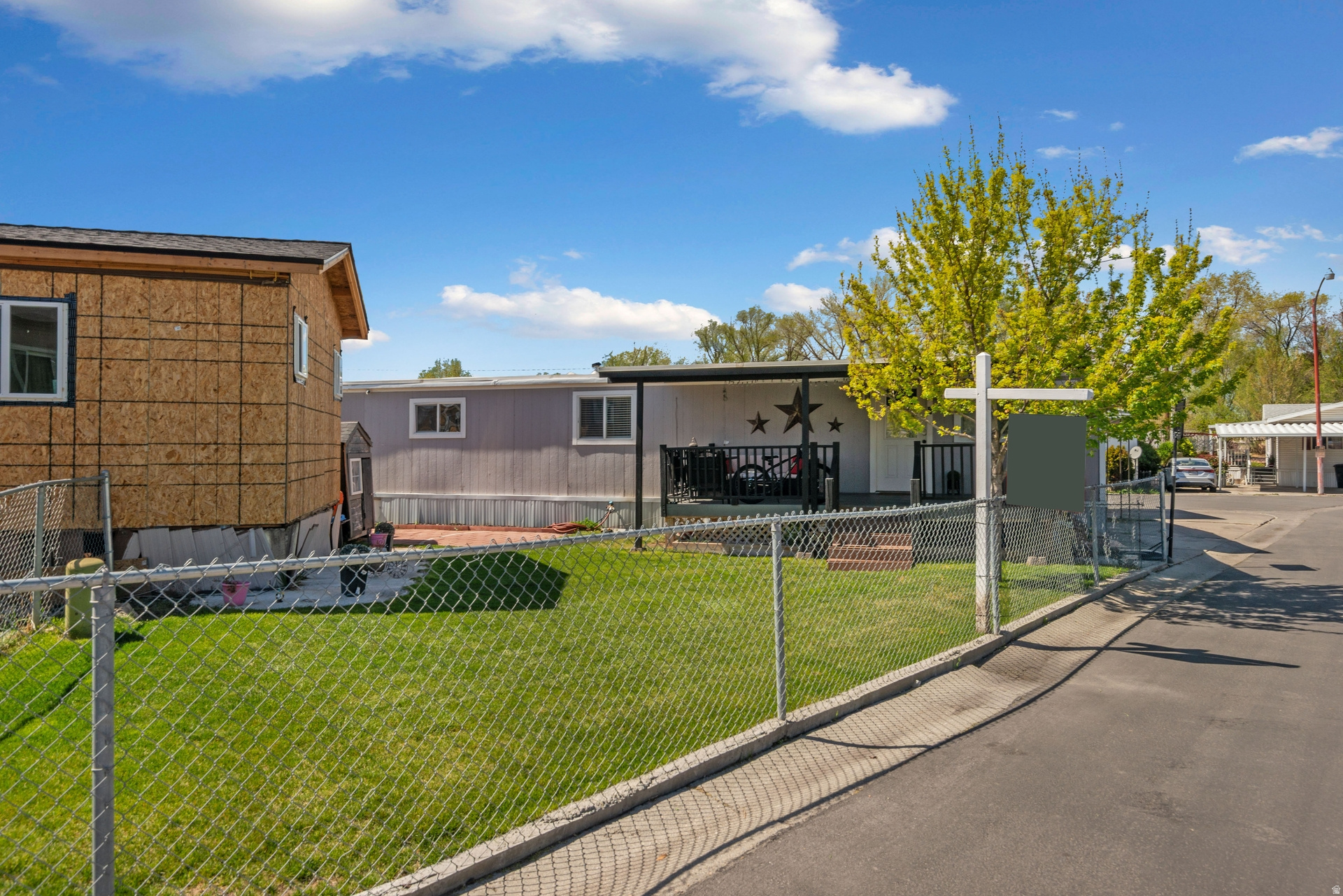 LAMPLIGHTER ESTATES - Residential