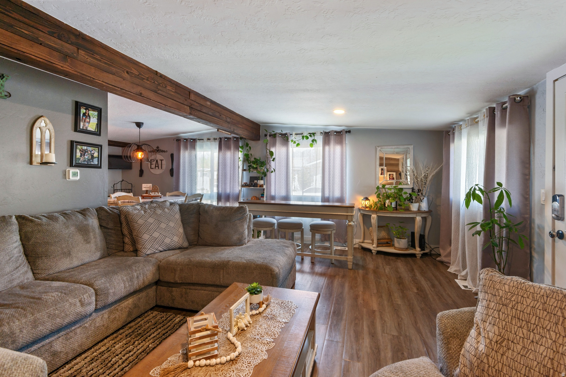 LAMPLIGHTER ESTATES - Residential