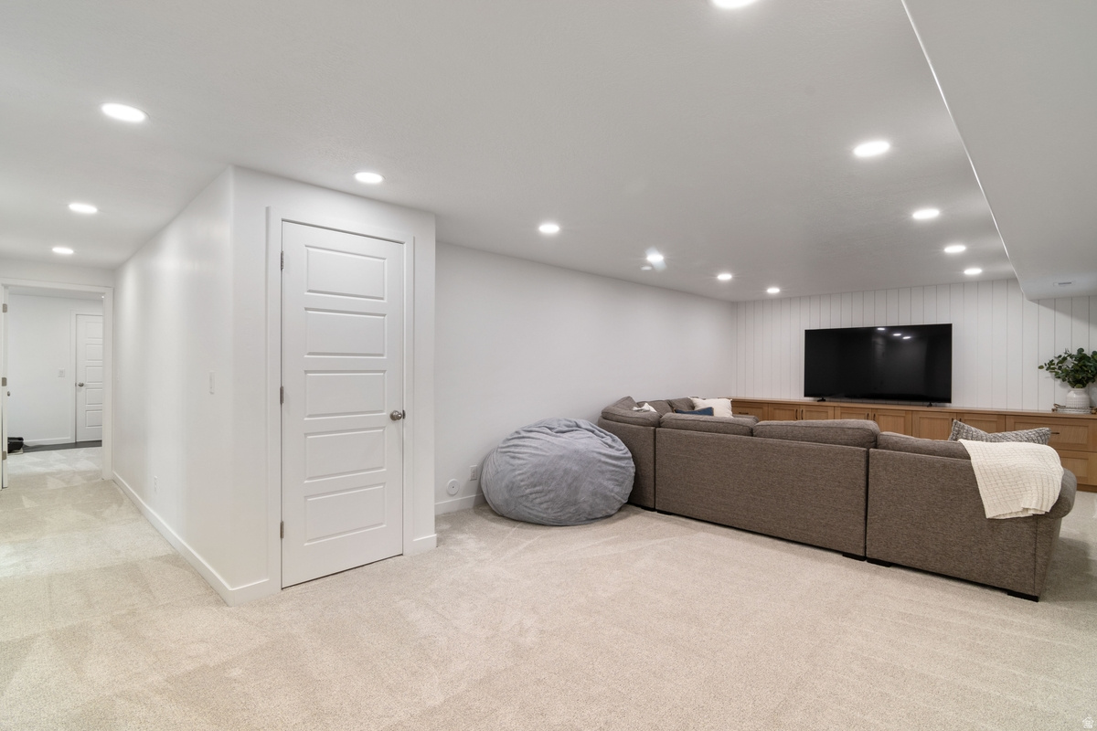 INDEPENCENCE AT THE - Residential