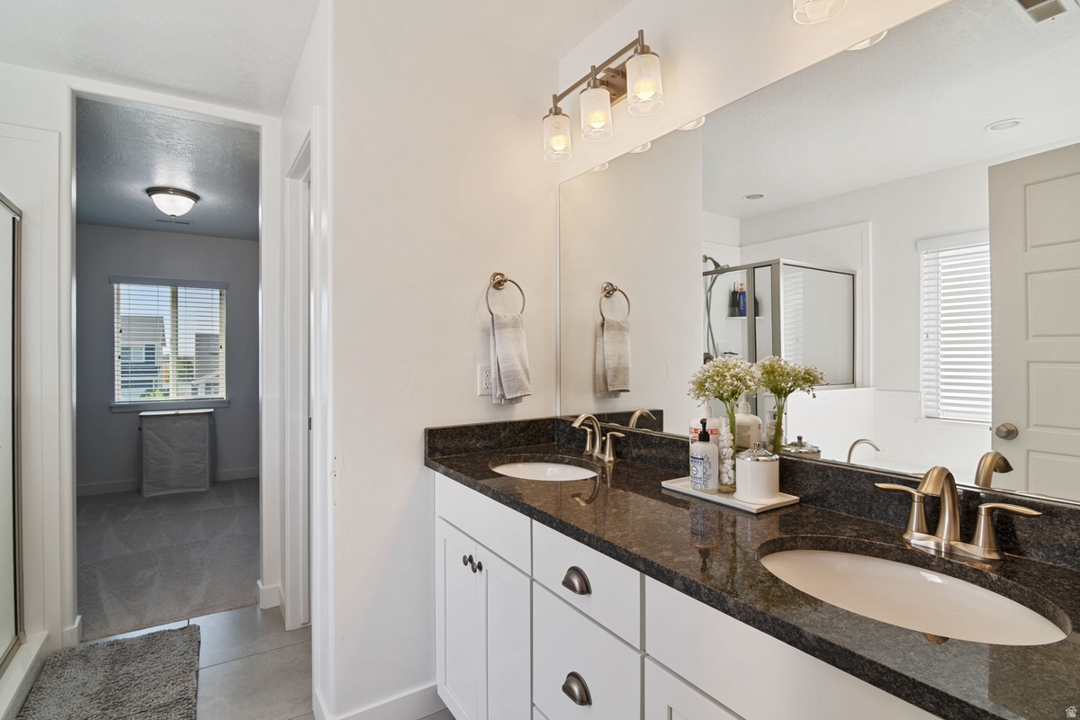 INDEPENCENCE AT THE - Residential