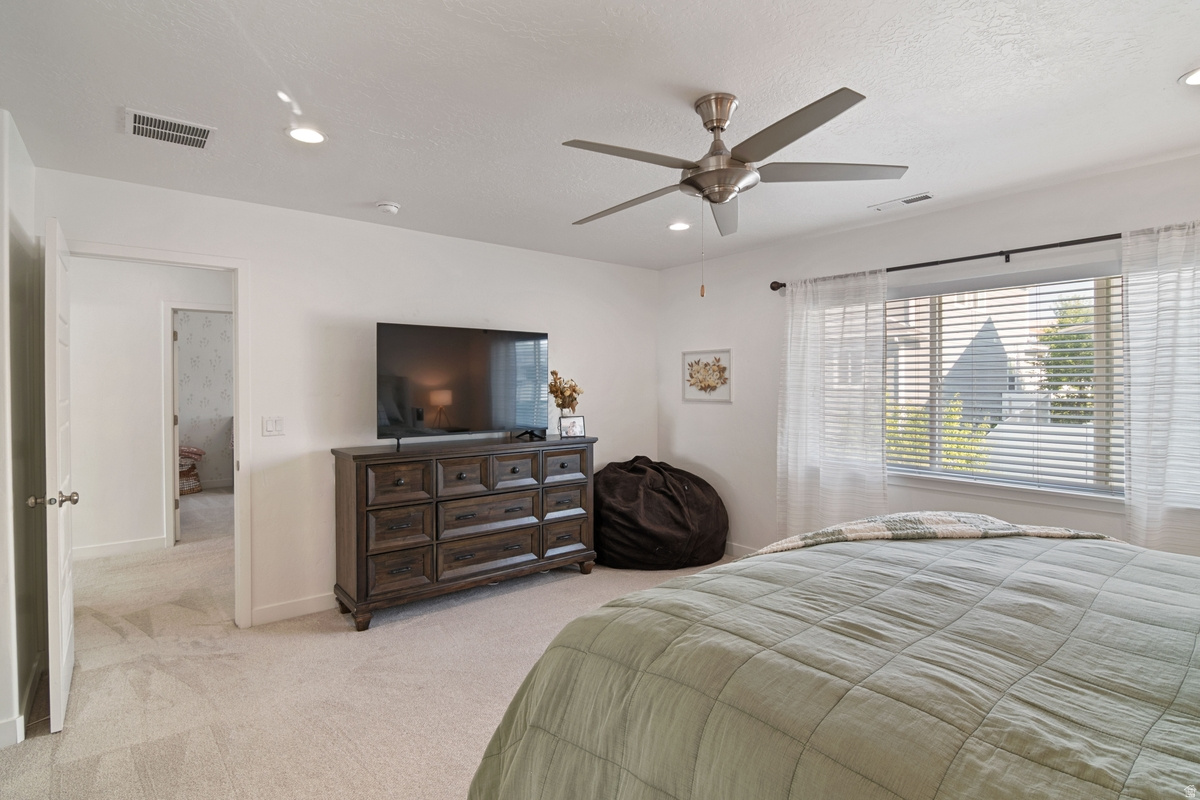 INDEPENCENCE AT THE - Residential