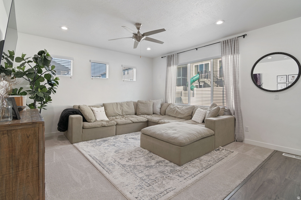 INDEPENCENCE AT THE - Residential