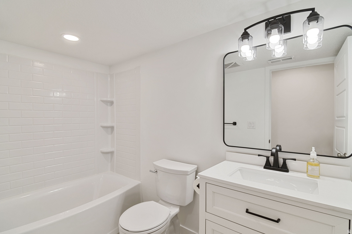 INDEPENCENCE AT THE - Residential