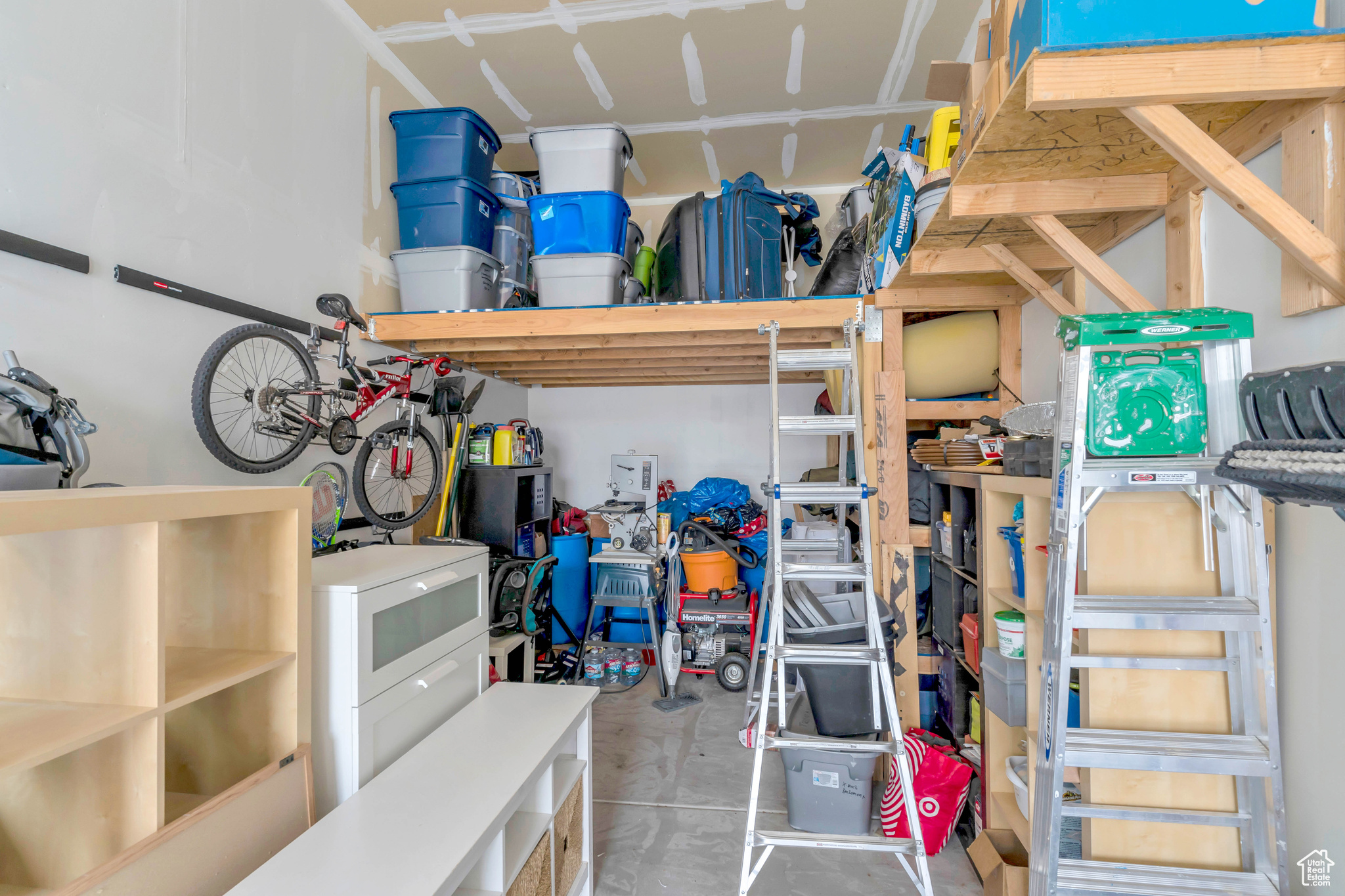 South Jordan, Utah 84095, United States, 7 Bedrooms Bedrooms, ,4 BathroomsBathrooms,Residential,Active,170876