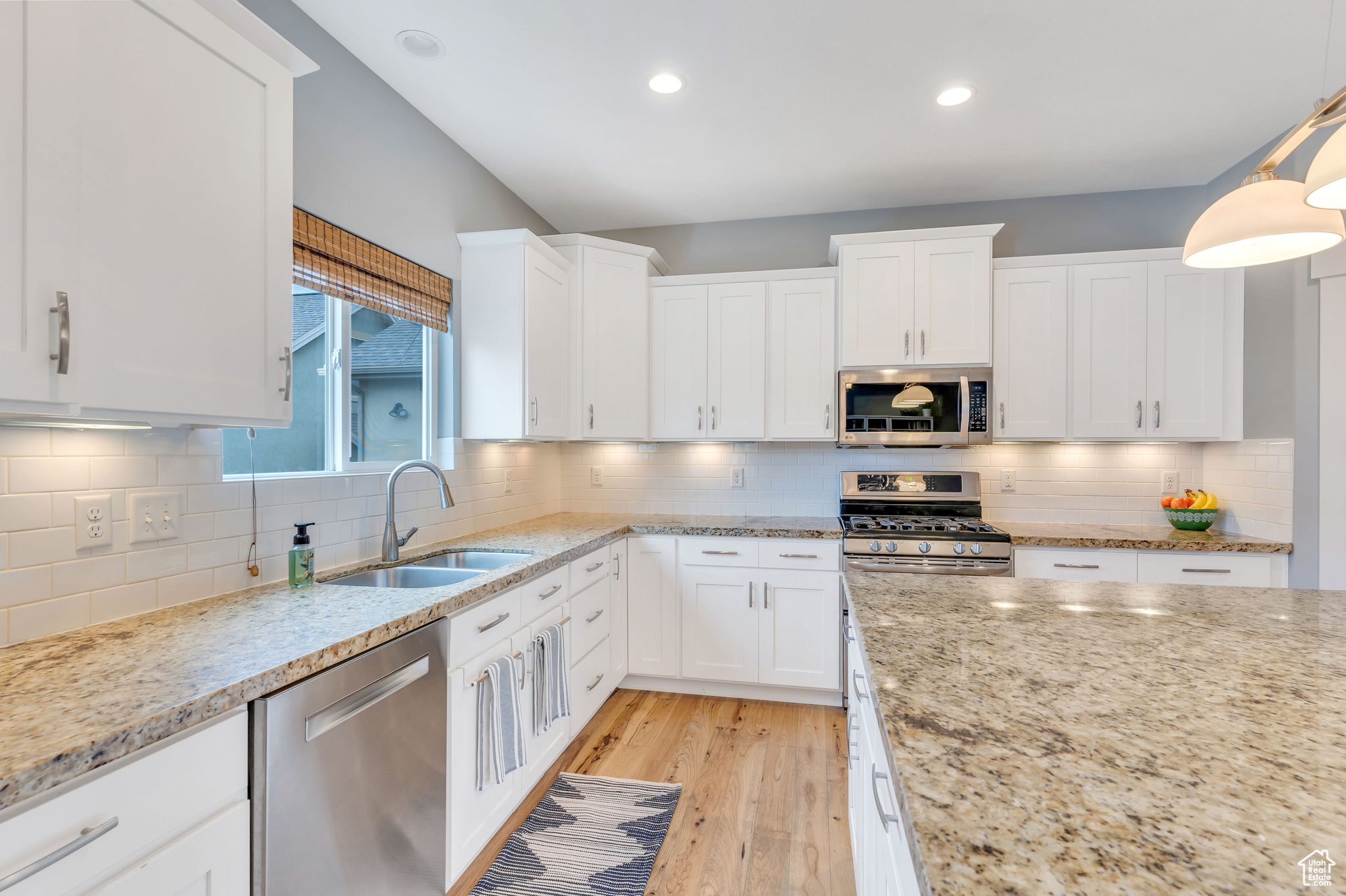 South Jordan, Utah 84095, United States, 7 Bedrooms Bedrooms, ,4 BathroomsBathrooms,Residential,Active,170876