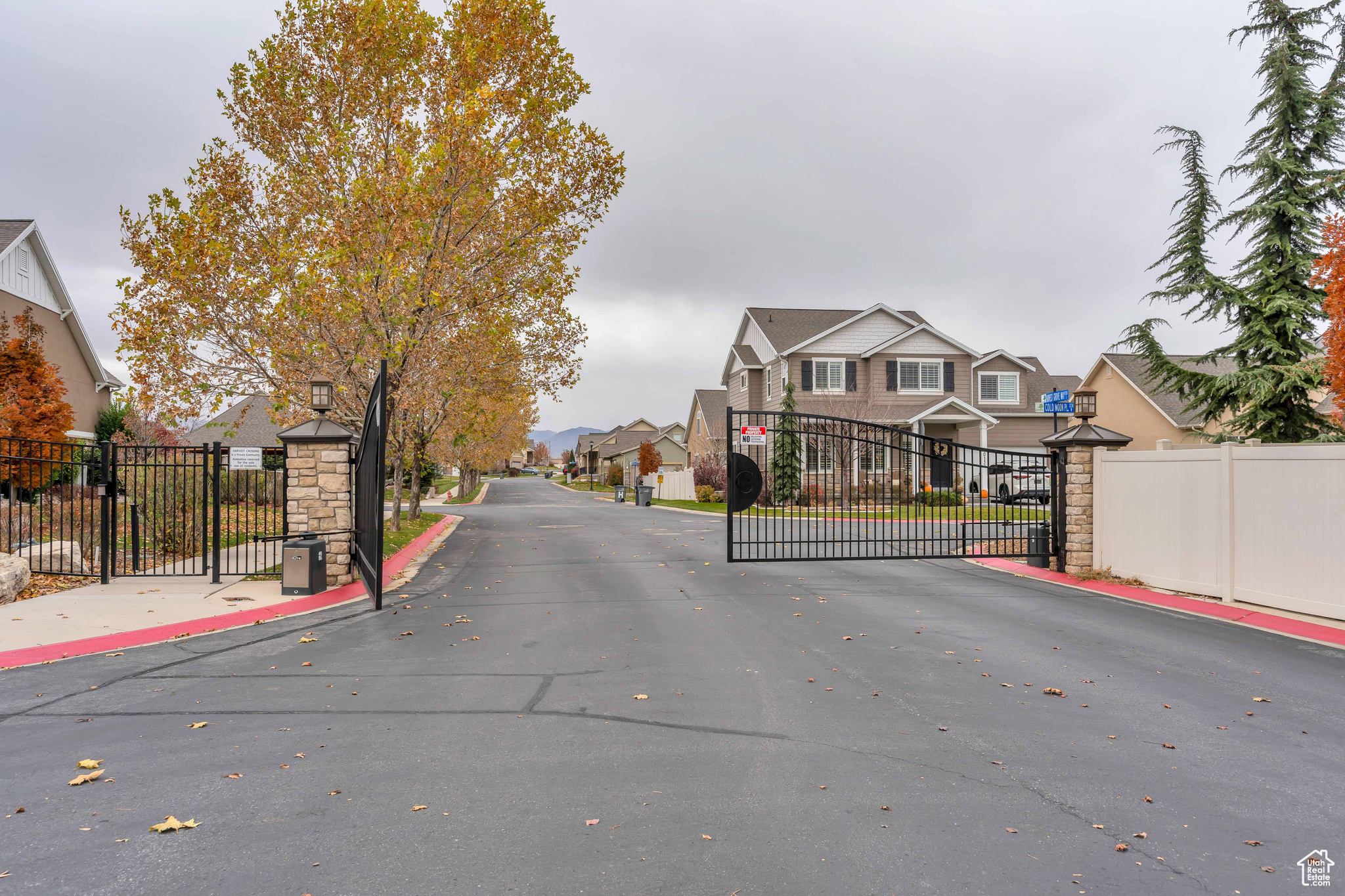 South Jordan, Utah 84095, United States, 7 Bedrooms Bedrooms, ,4 BathroomsBathrooms,Residential,Active,170876