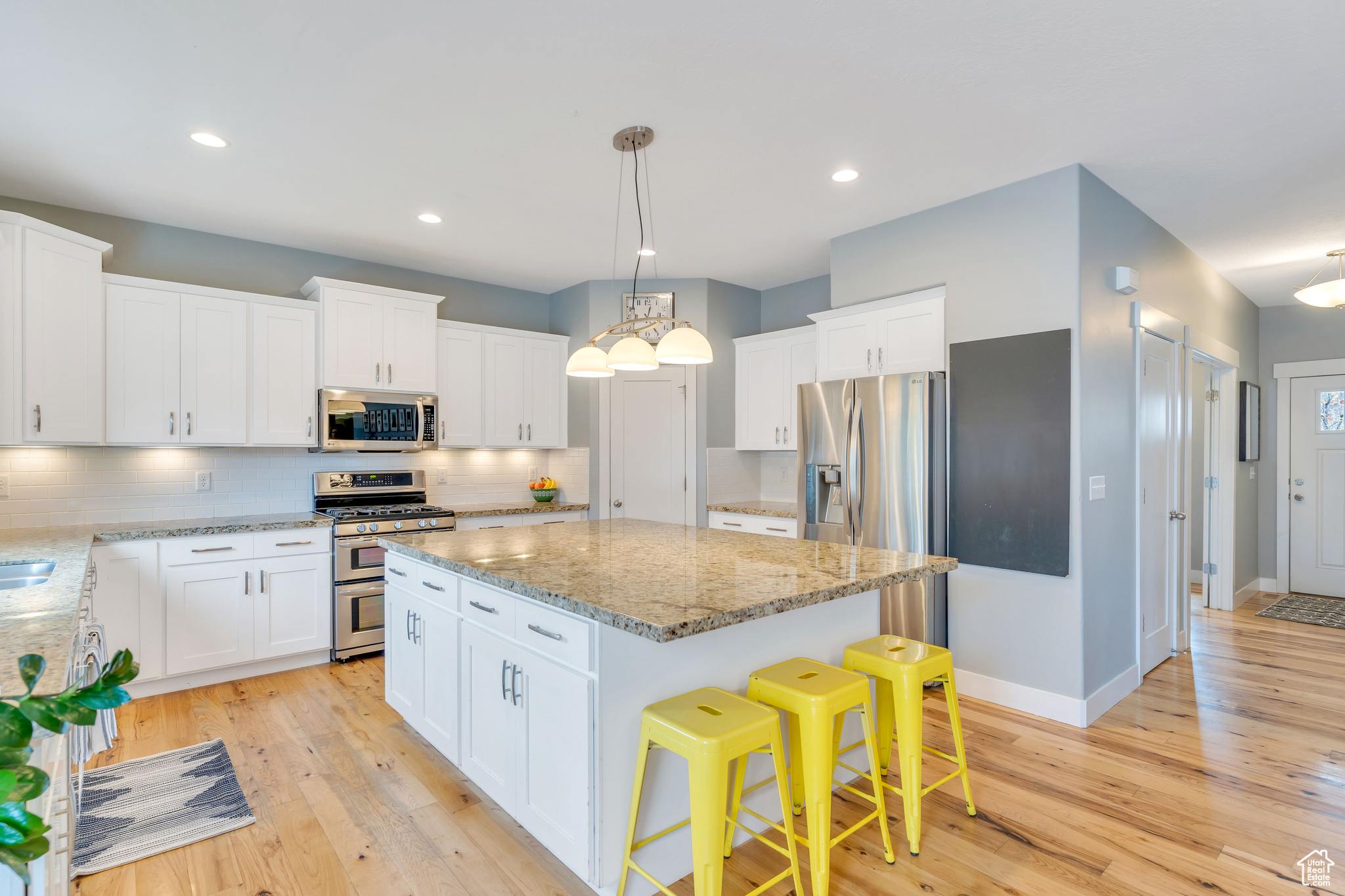 South Jordan, Utah 84095, United States, 7 Bedrooms Bedrooms, ,4 BathroomsBathrooms,Residential,Active,170876