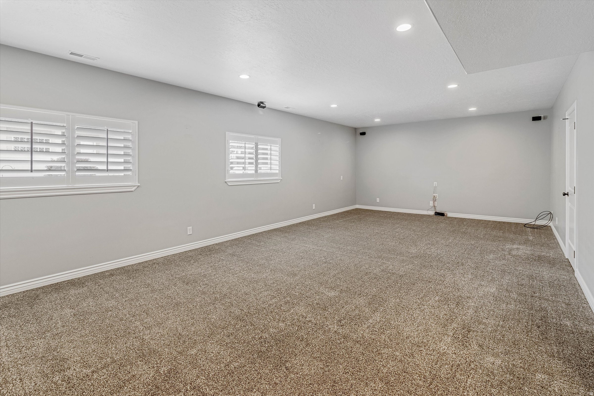 STERLING VILLAS - Residential