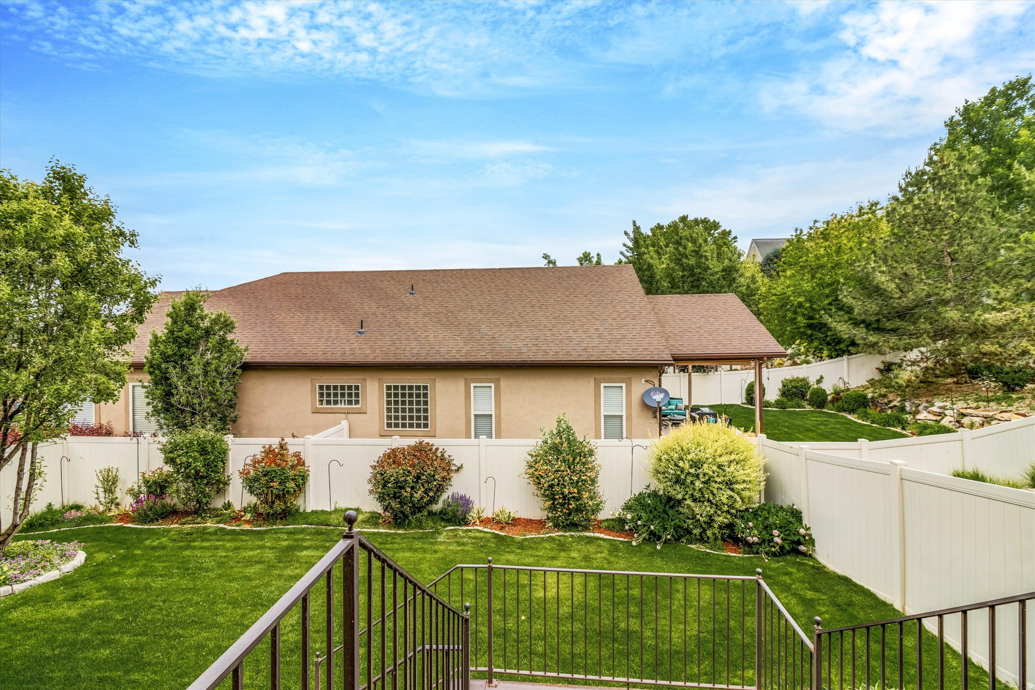 STERLING VILLAS - Residential