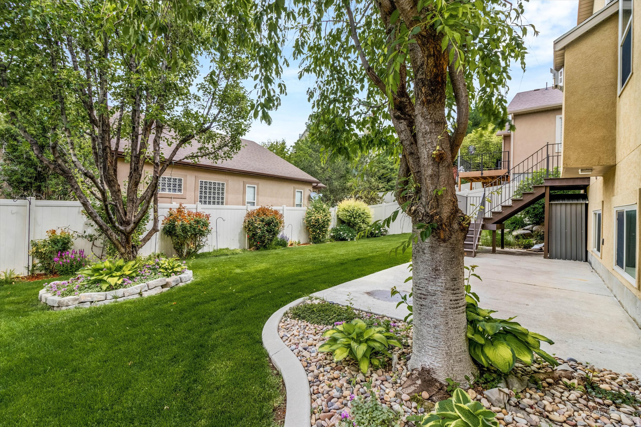STERLING VILLAS - Residential