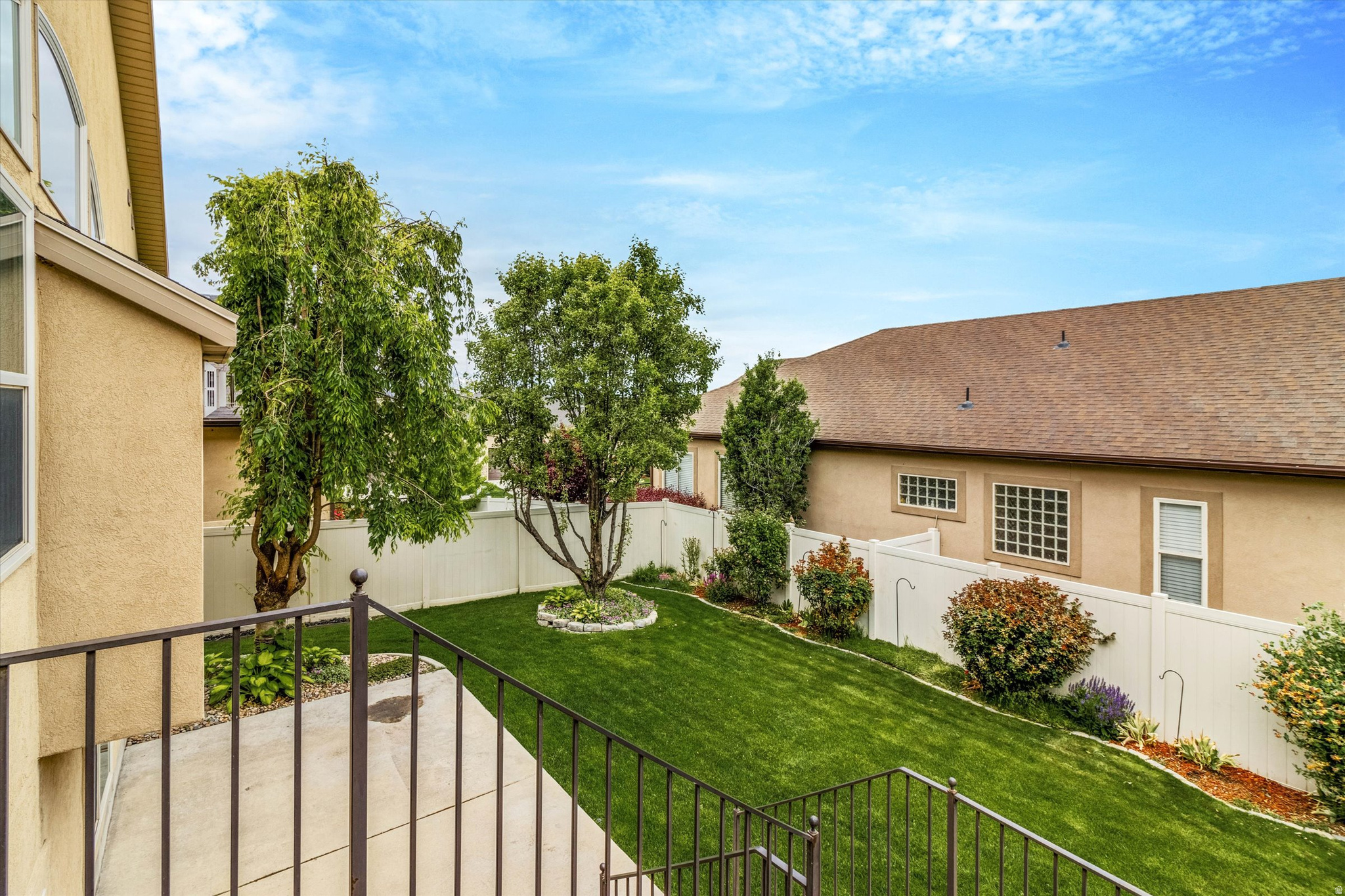 STERLING VILLAS - Residential
