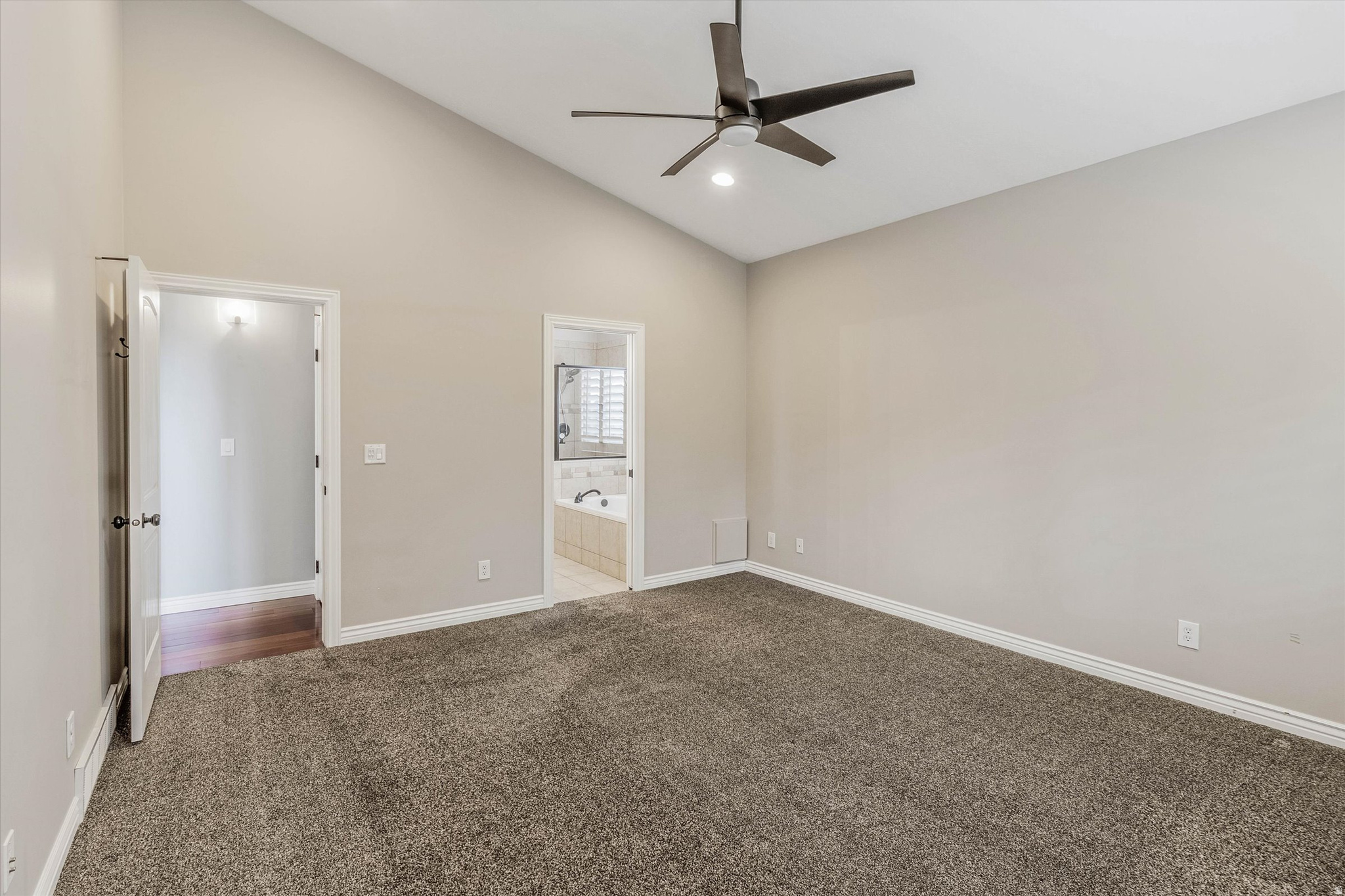 STERLING VILLAS - Residential