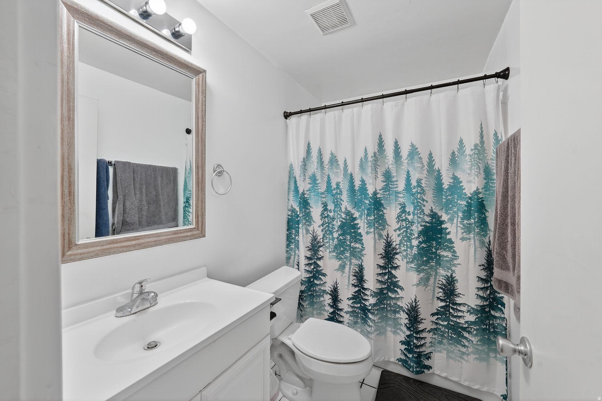 PHEASANT POINTE - Residential