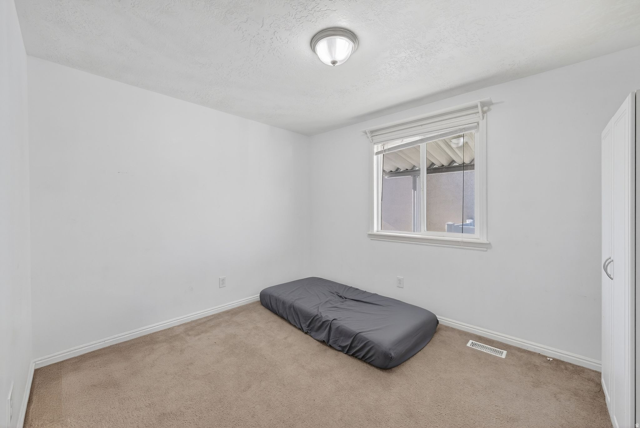 PHEASANT POINTE - Residential