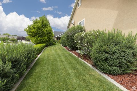 Tiny photo for 2205 N 600 E, North Ogden, UT 84414 (MLS # 2114294)