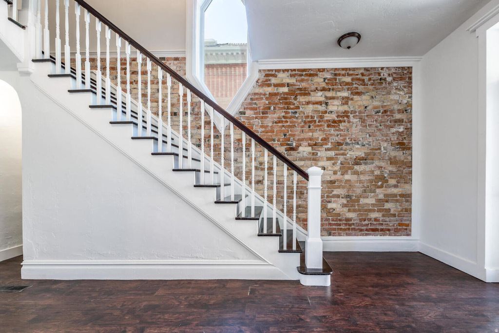 Photo of 143 S 400 E, Salt Lake City, UT 84111 (MLS # 2147247)