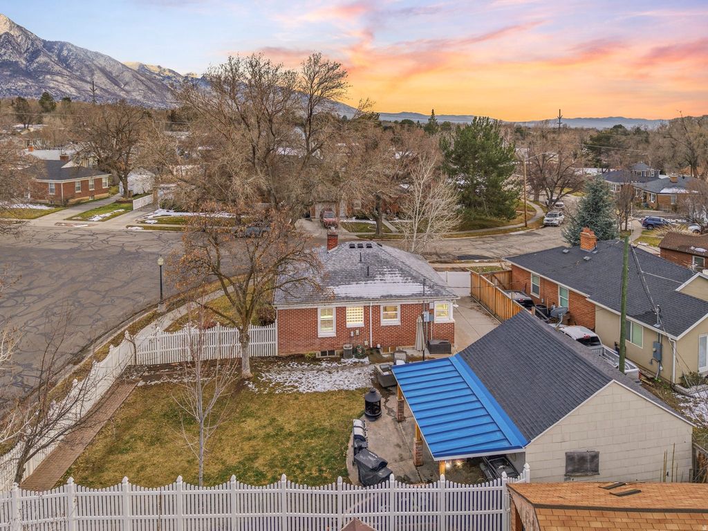 Photo of 2177 E MABEY DR S, Salt Lake City, UT 84109 (MLS # 2139193)
