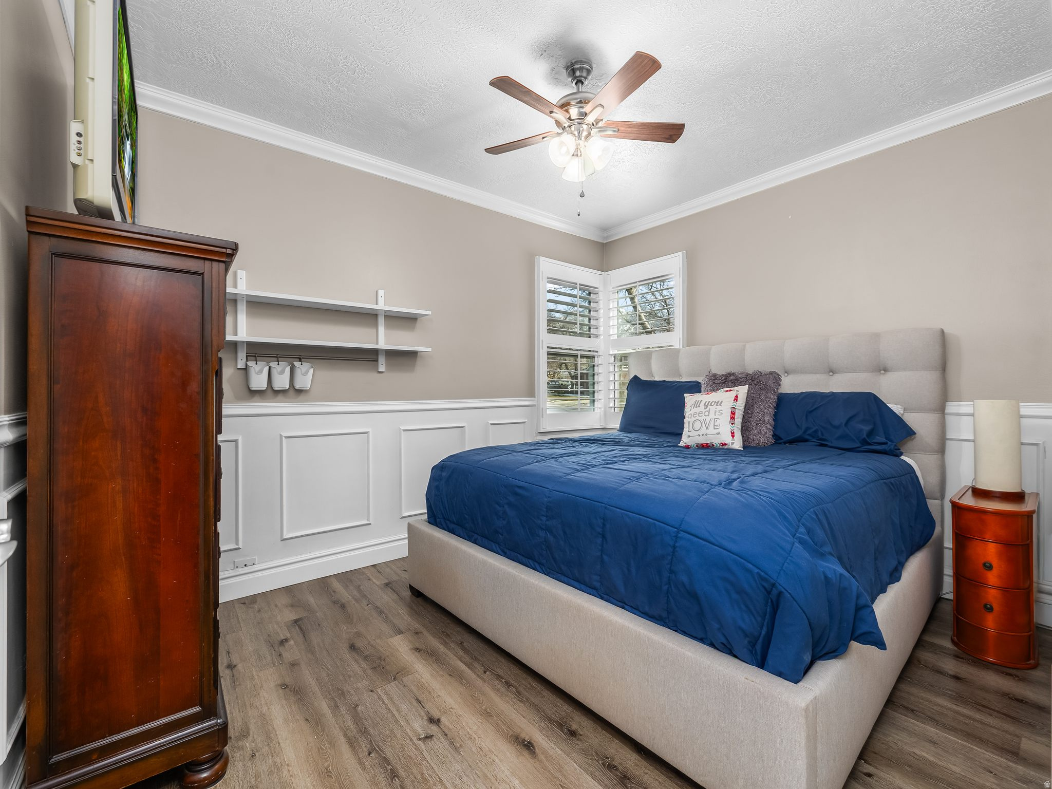 COUNTRY CLUB GARDEN - Residential