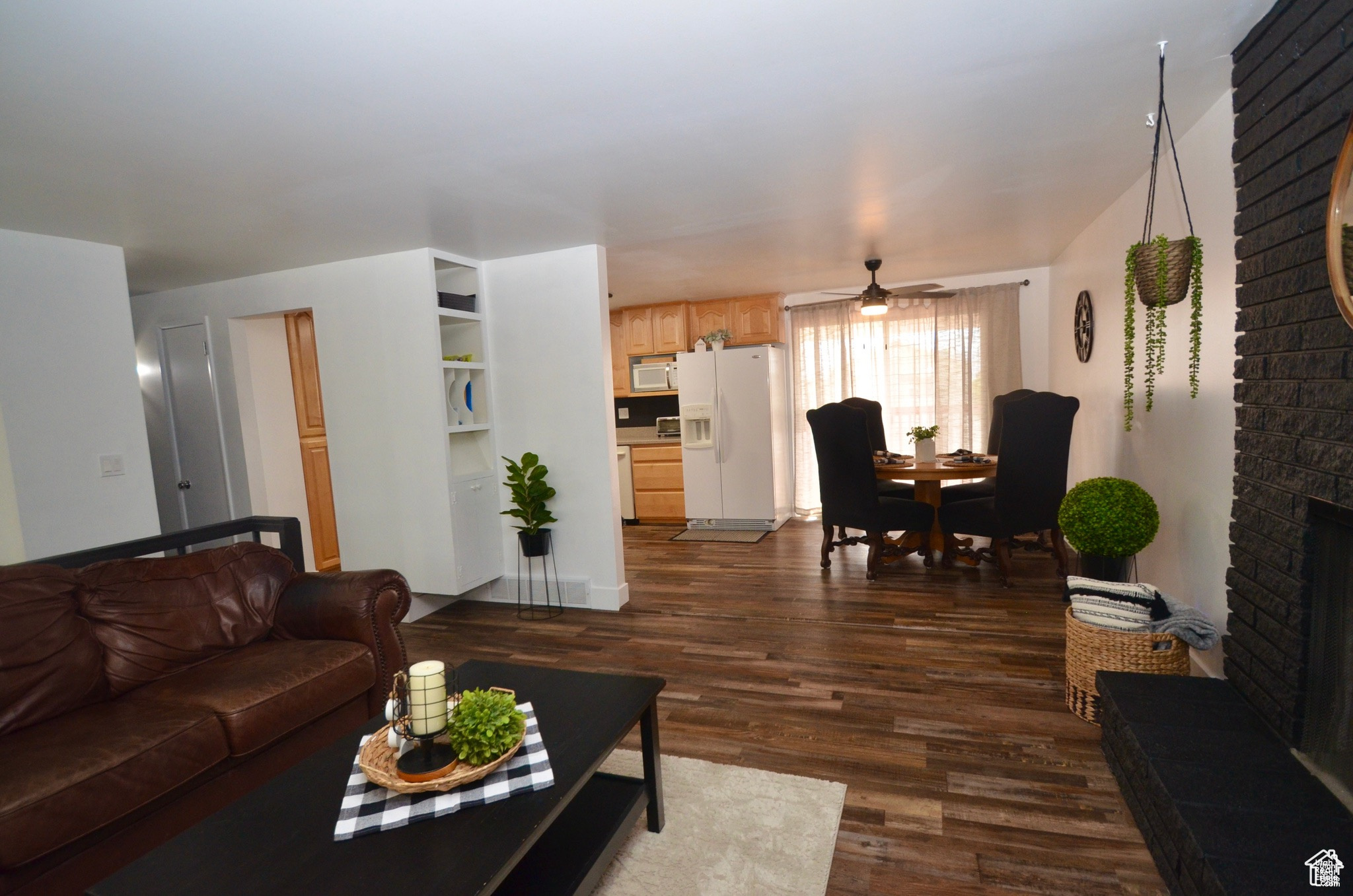 564 S 425, Tooele, Utah image 9