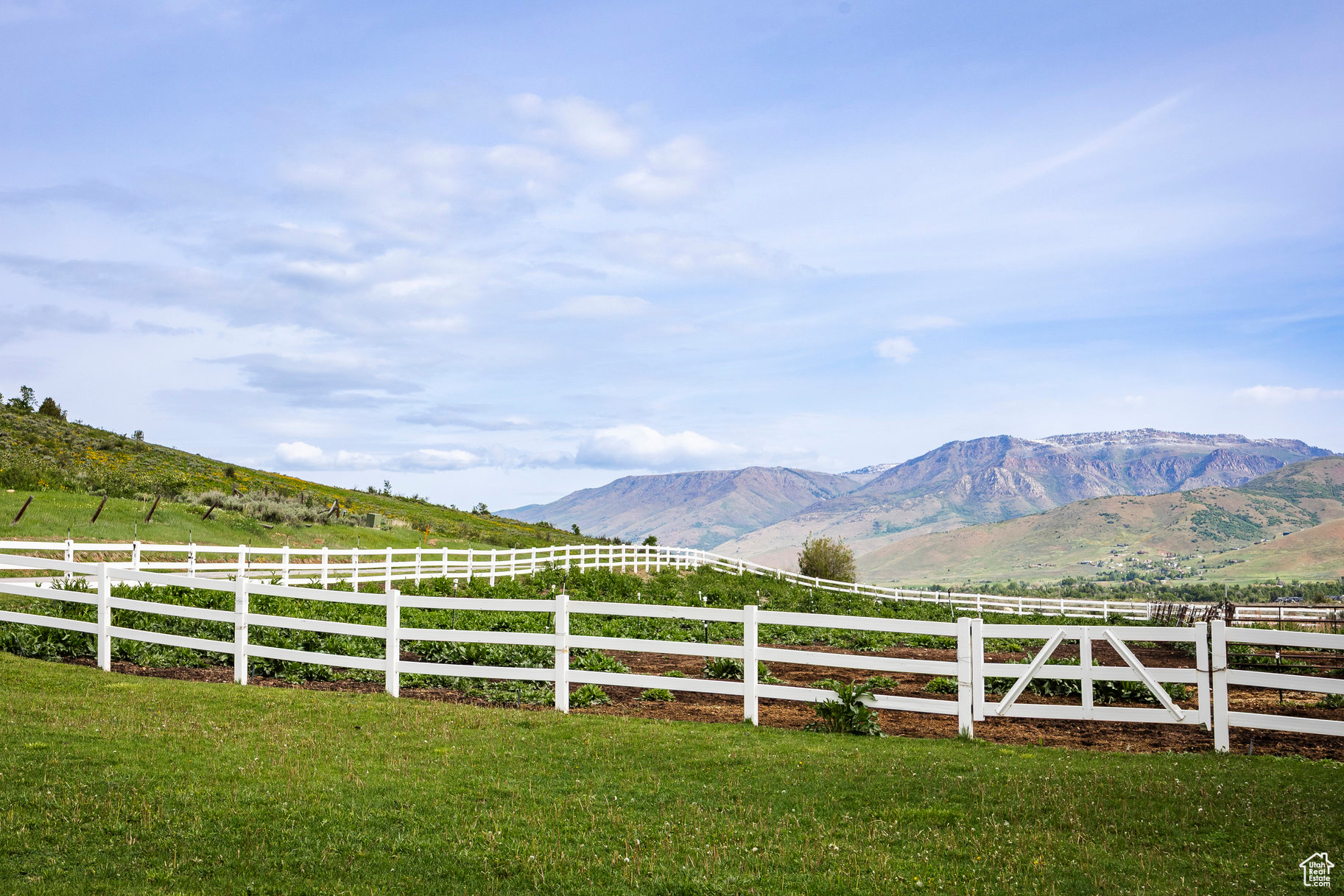 2334 S Falcon Way, Huntsville, Utah image 41