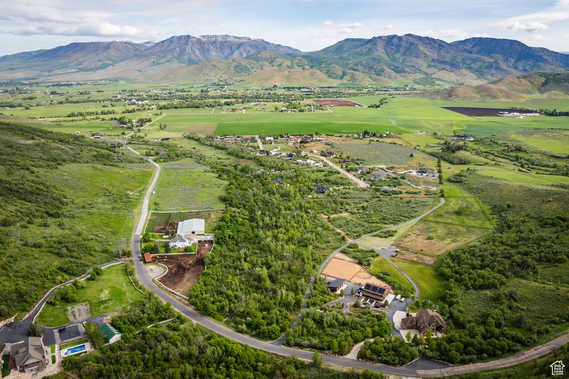 2334 S Falcon Way, Huntsville, Utah image 42