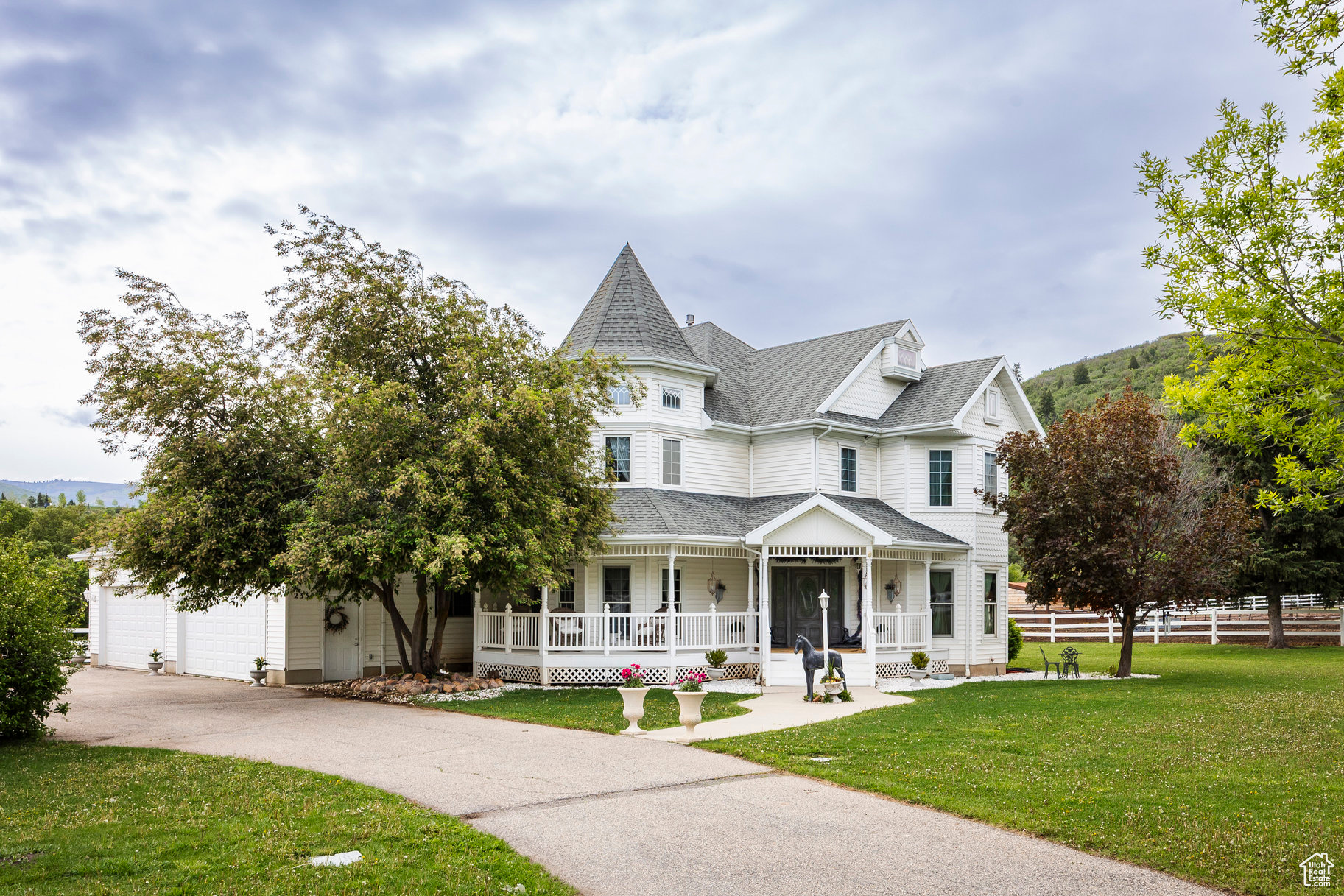 2334 S Falcon Way, Huntsville, Utah image 10