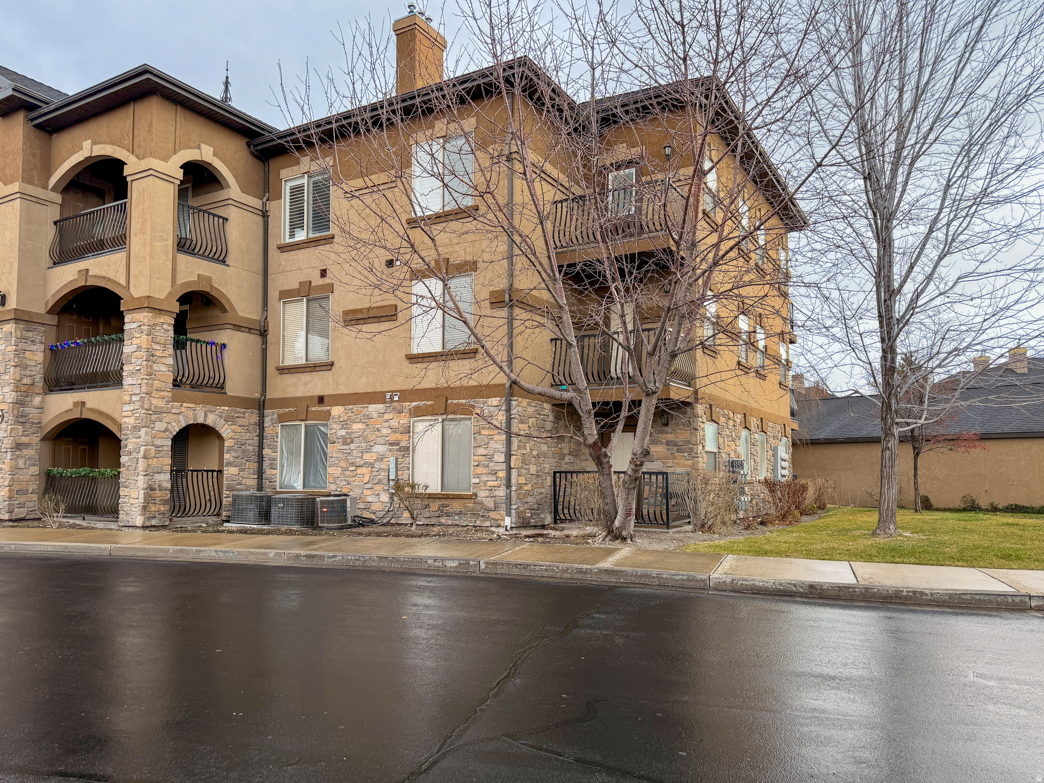 BELLE MONET - Residential