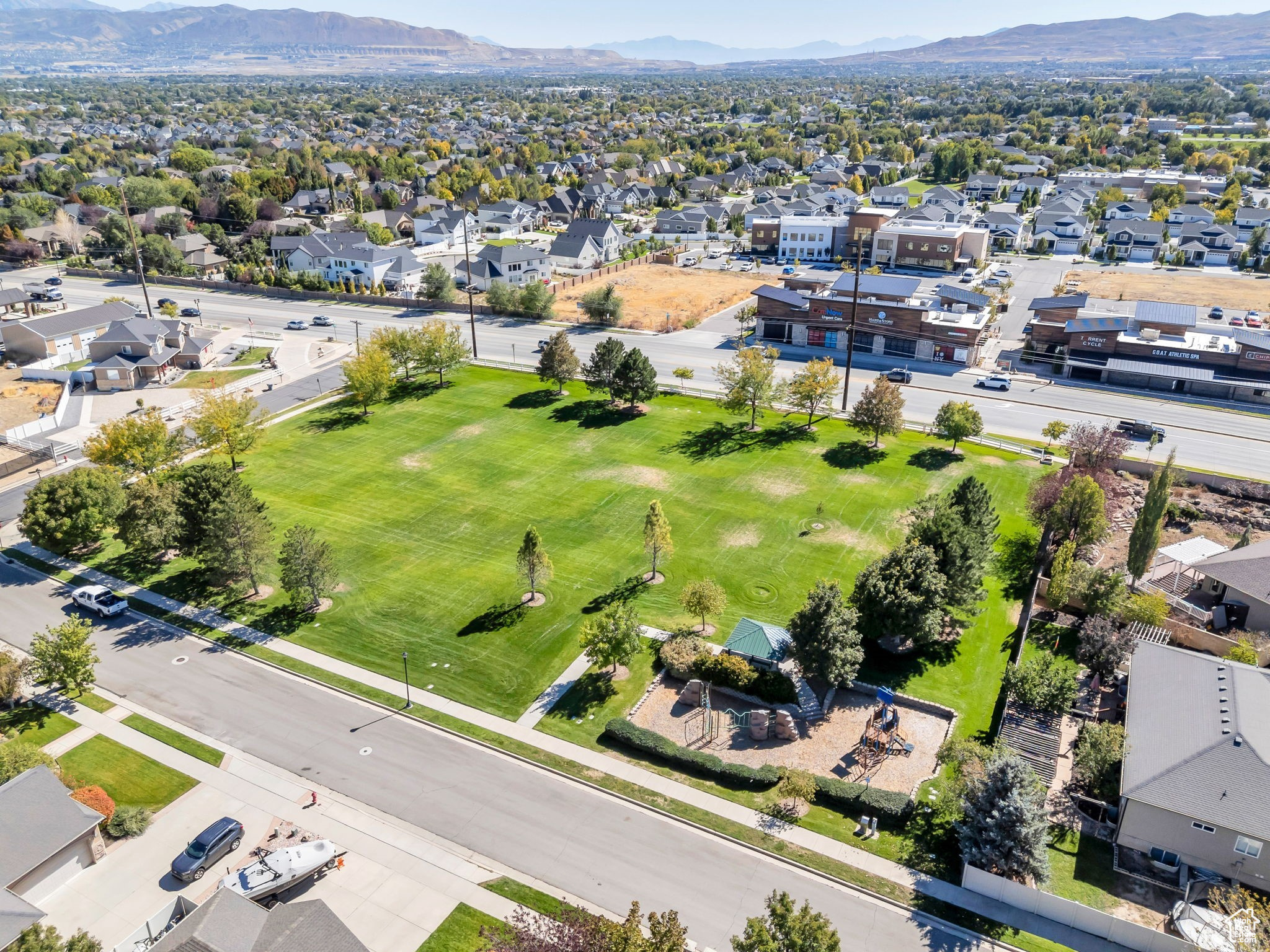 LUCAS DELL - Residential