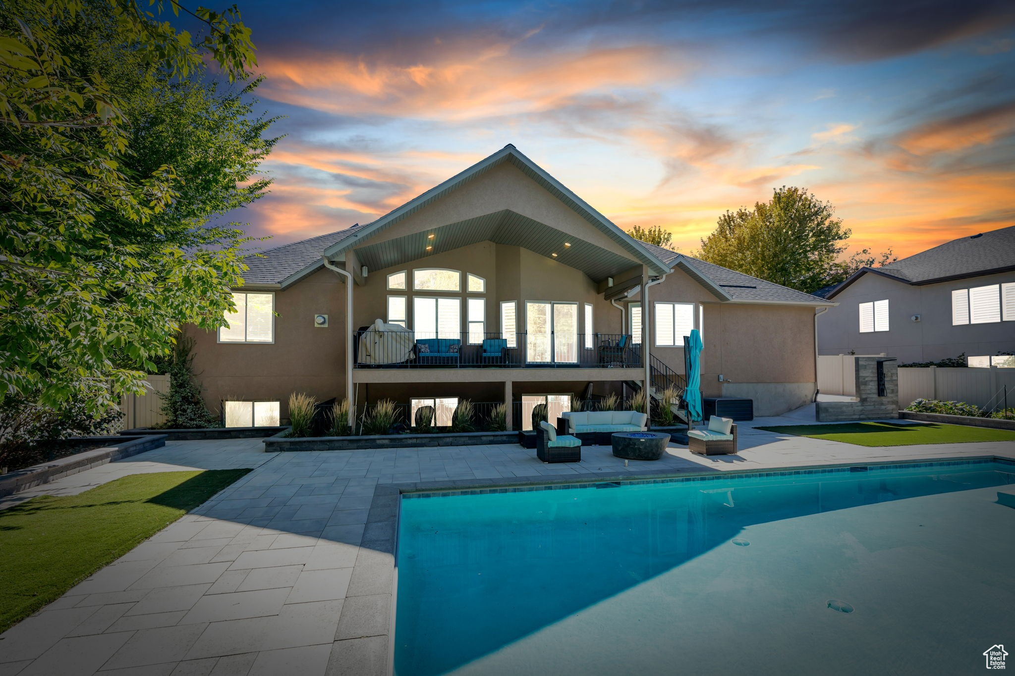 LUCAS DELL - Residential