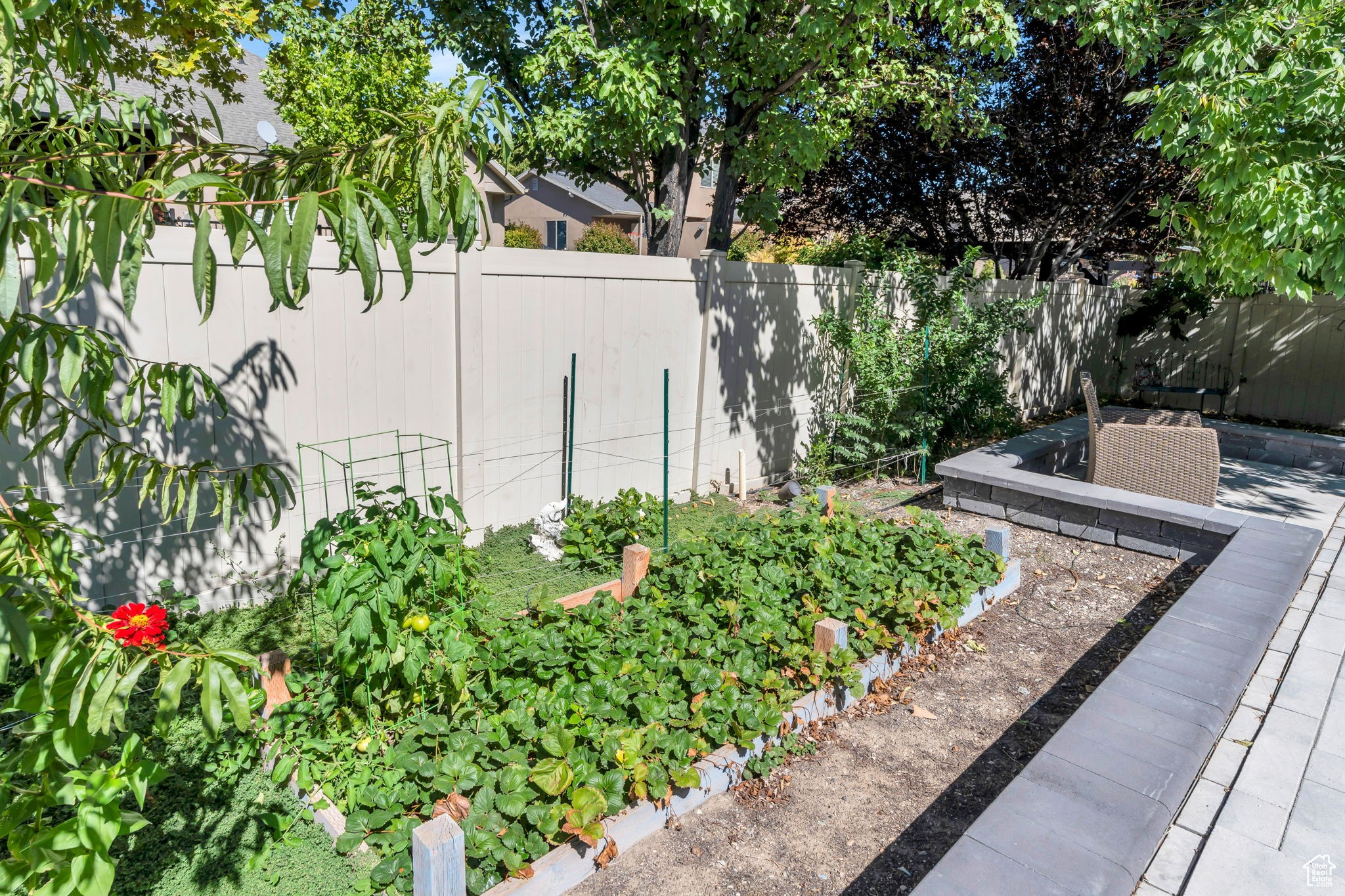 LUCAS DELL - Residential