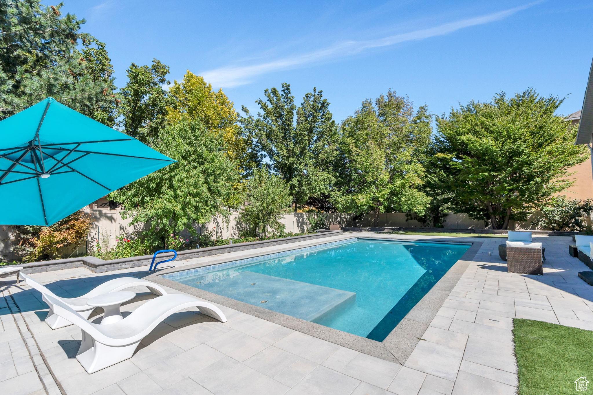 LUCAS DELL - Residential