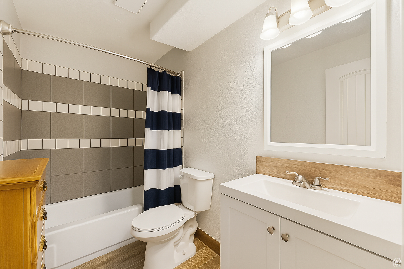 IRVING CIRCLE CONDM - Residential