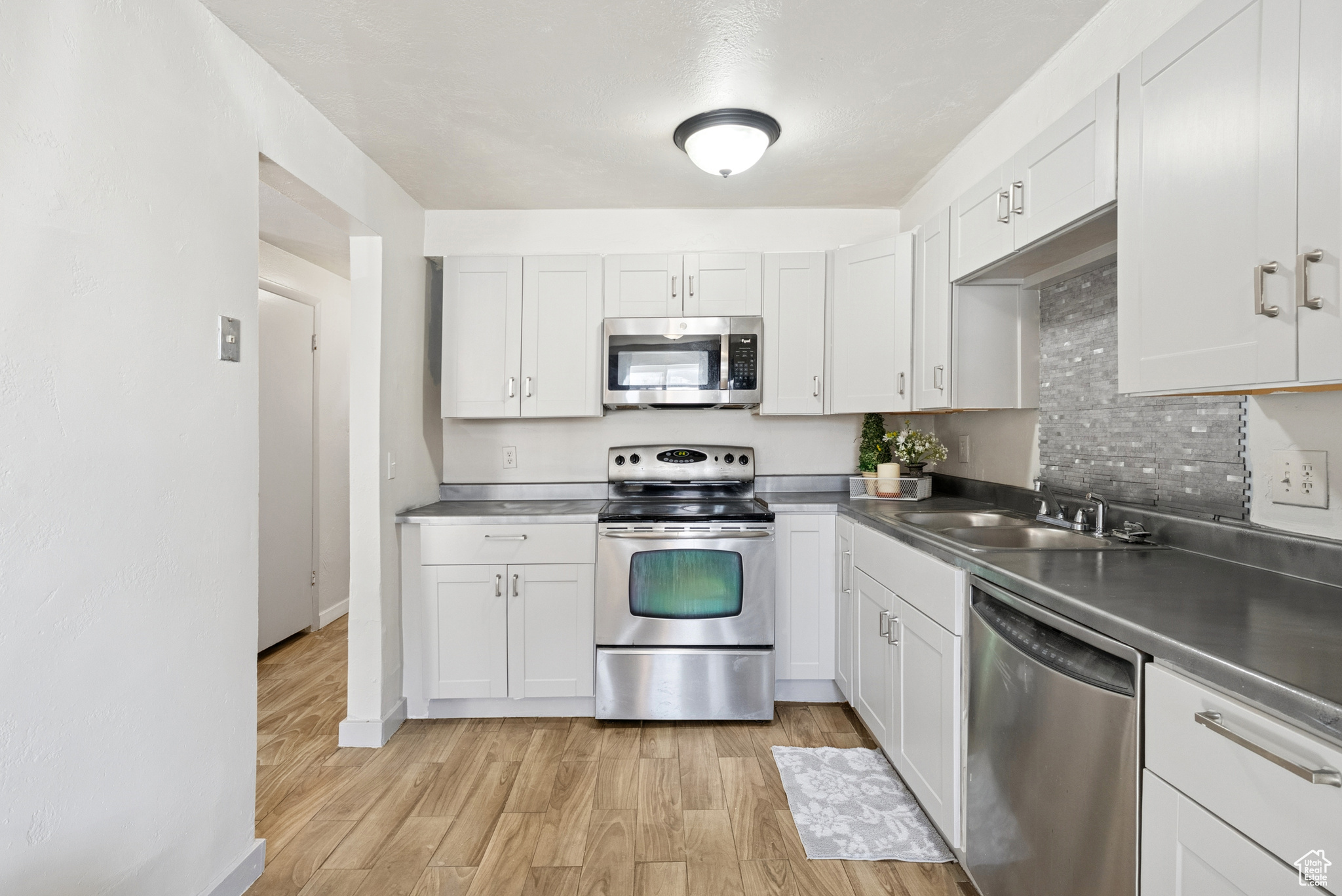 IRVING CIRCLE CONDM - Residential