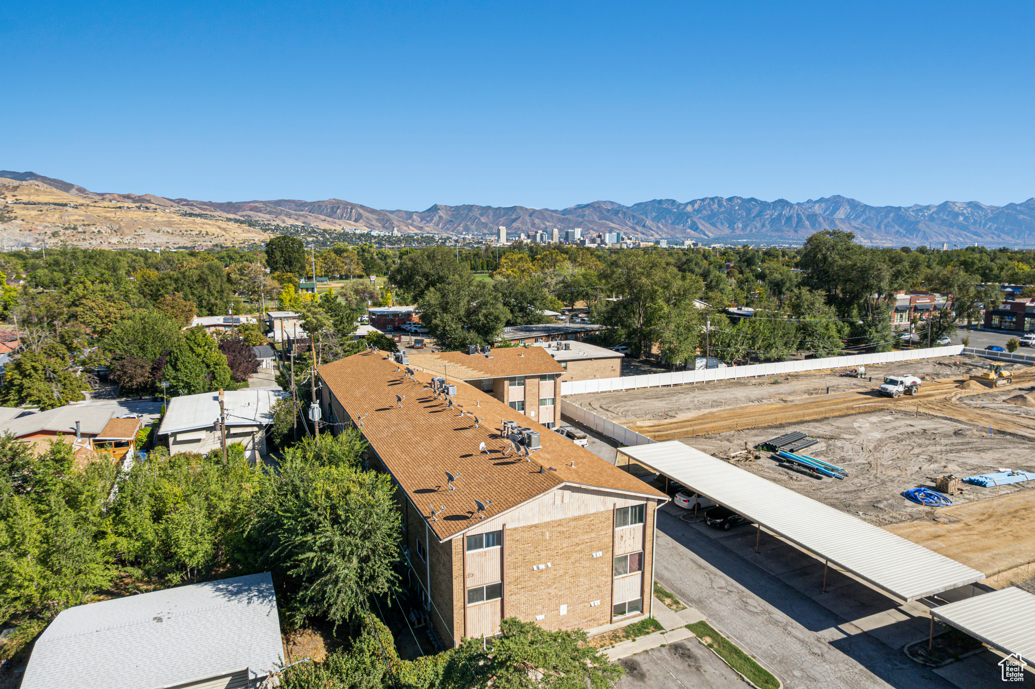 IRVING CIRCLE CONDM - Residential