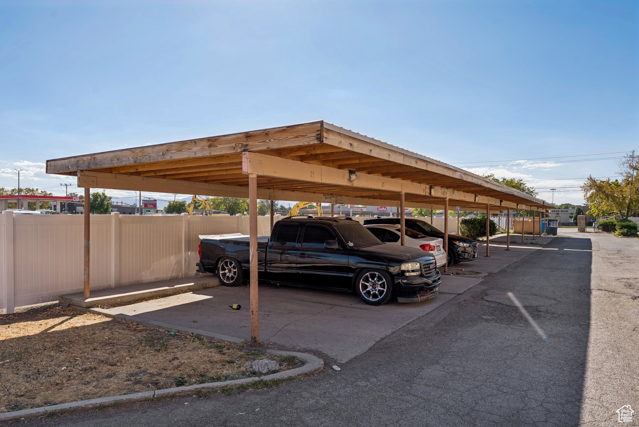 IRVING CIRCLE CONDM - Residential