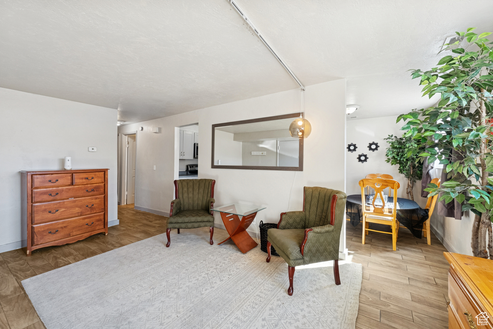 IRVING CIRCLE CONDM - Residential