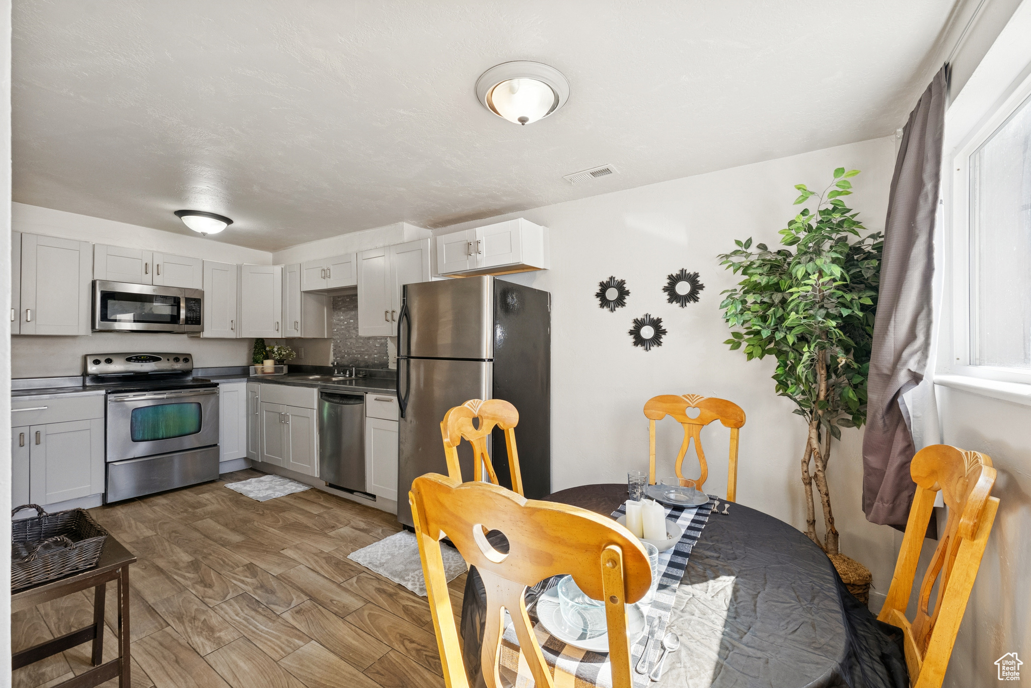 IRVING CIRCLE CONDM - Residential