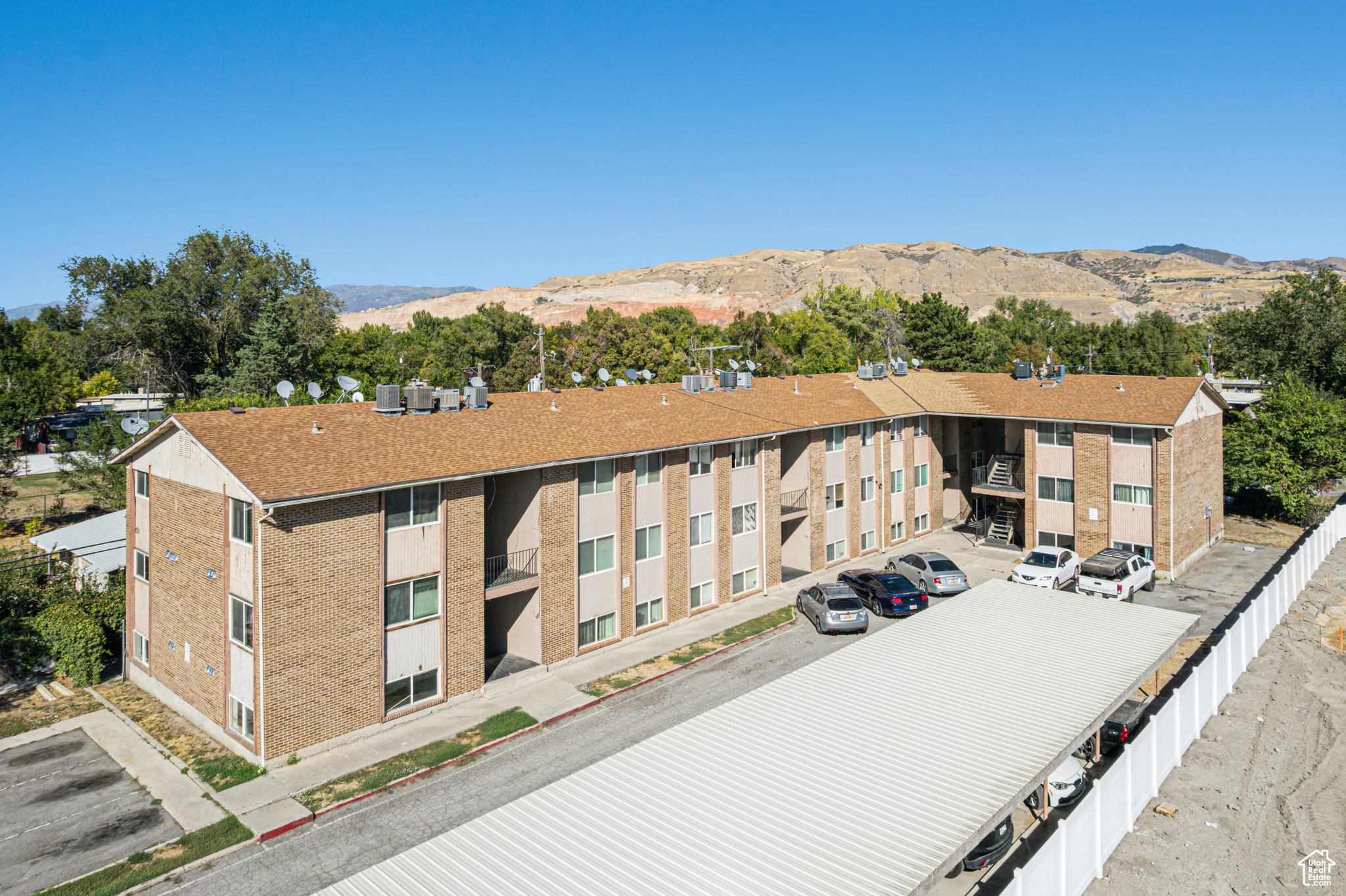 IRVING CIRCLE CONDM - Residential