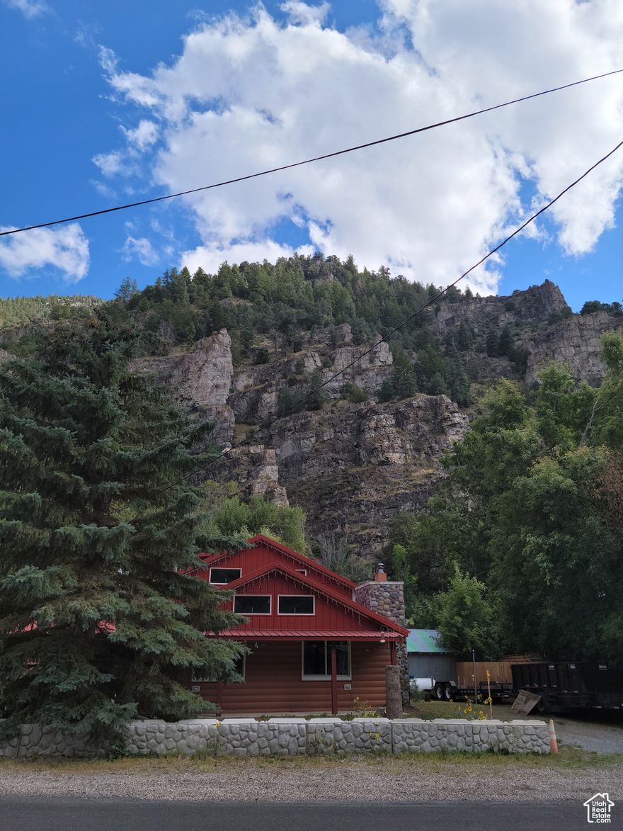 HUGE PRICE REDUCTION! Amazing secluded horse property! Locations of this quality rarely go on the market, with multiple workshops, lots of storage, a sunroom, a rooftop deck with INCREDIBLE views! Minutes up the canyon you will find hiking, horse, and ATV trails, access to National Forest. All of this is just 25 minutes from shopping, dining, and entertainment!   Square footage figures are provided as a courtesy estimate only and were obtained from _county records_ .  Buyer is advised to obtain an independent measurement.