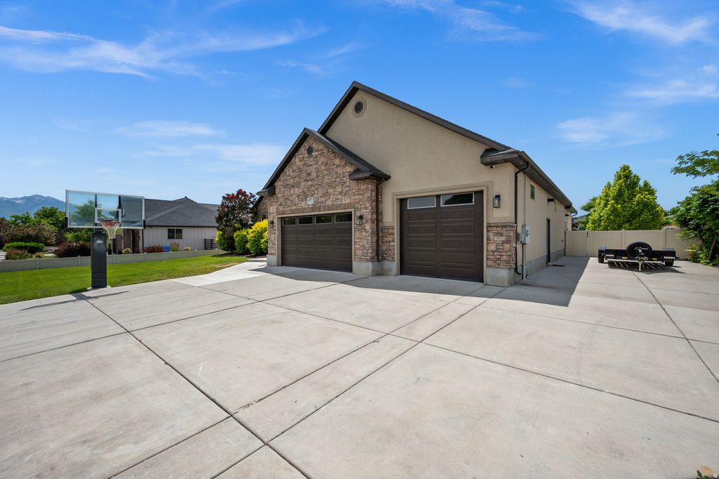 Photo of 4077 W RONS CT S, Riverton, UT 84096 (MLS # 2166594)