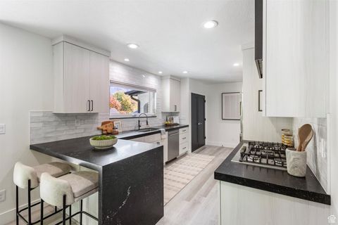 Tiny photo for 1489 E SPRING LN S, Holladay, UT 84117 (MLS # 2117748)