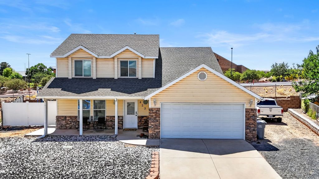 Photo of 423 N 230 W, Hurricane, UT 84737 (MLS # 2168081)