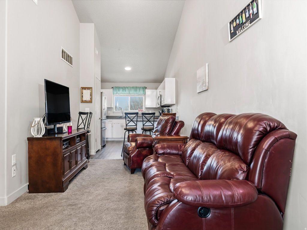 Photo of 618 S 100 W #D302, Springville, UT 84663 (MLS # 2131678)