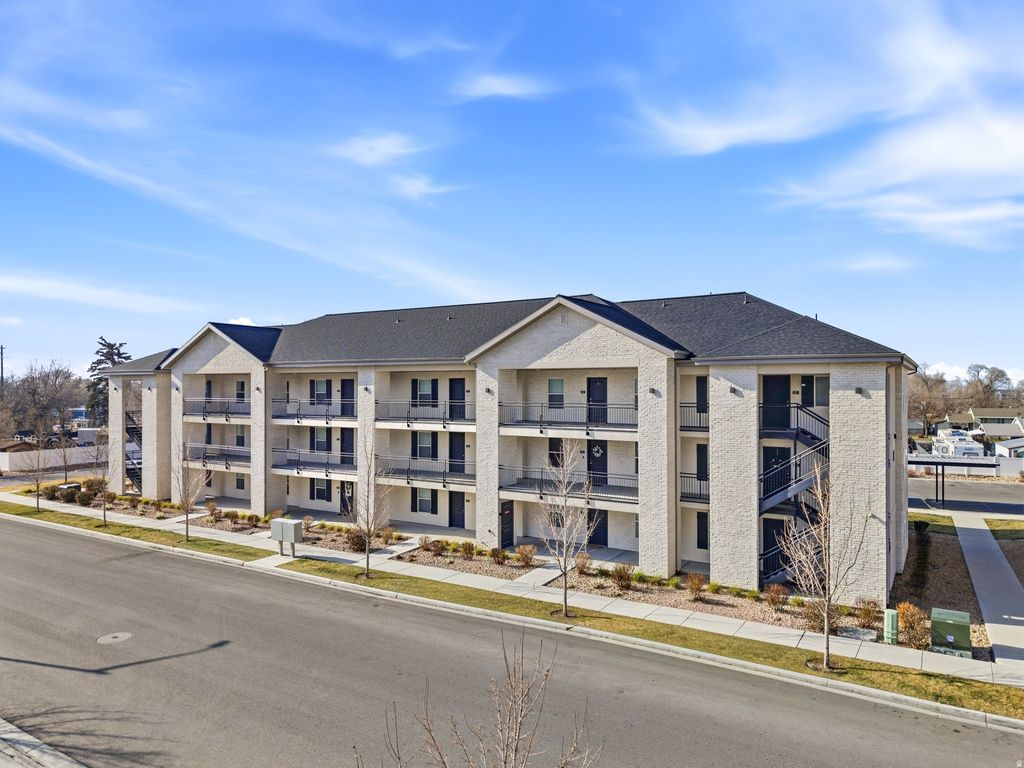 Photo of 618 S 100 W #D302, Springville, UT 84663 (MLS # 2131678)