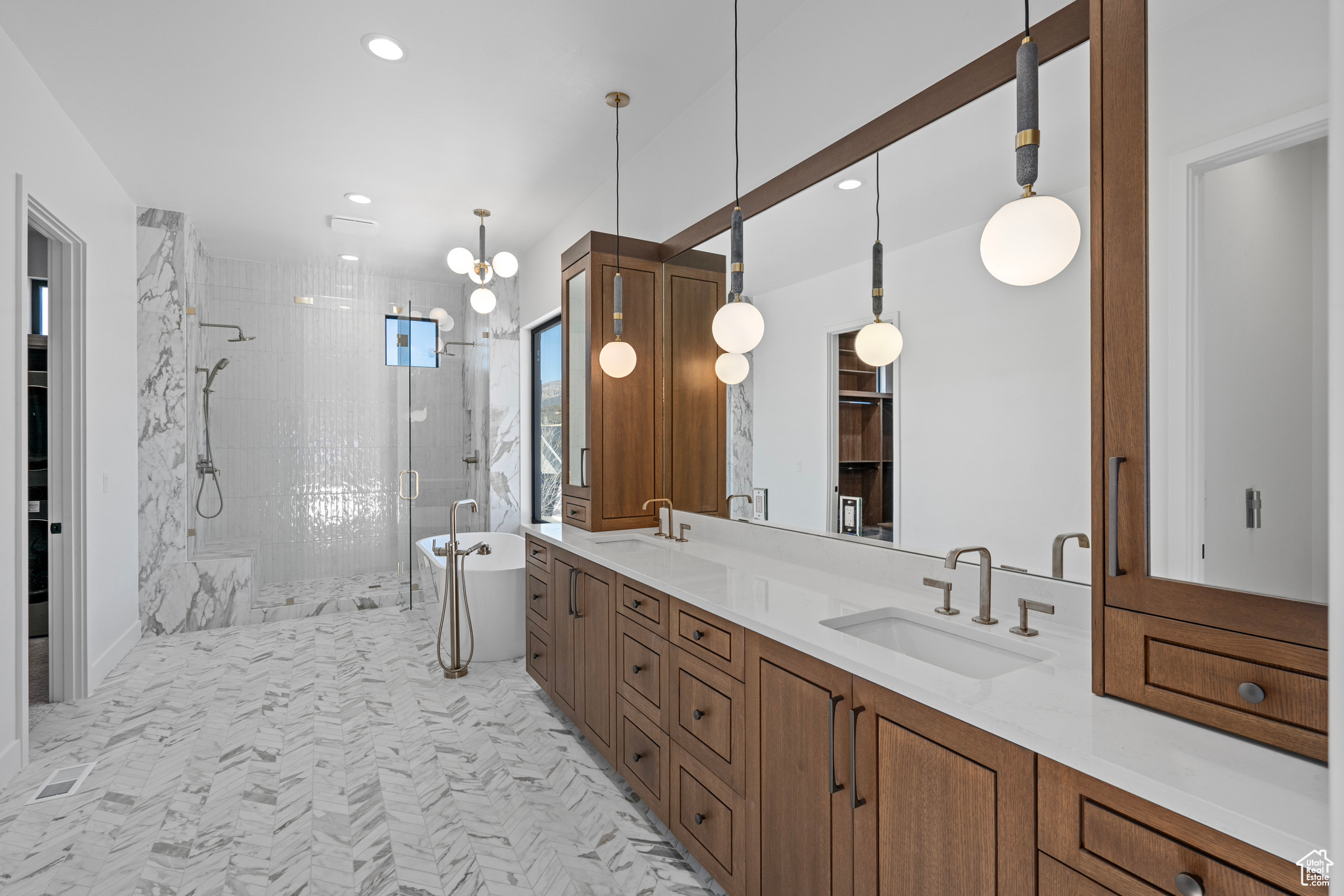 CROSSINGS AT LAKE CREEK - Residential