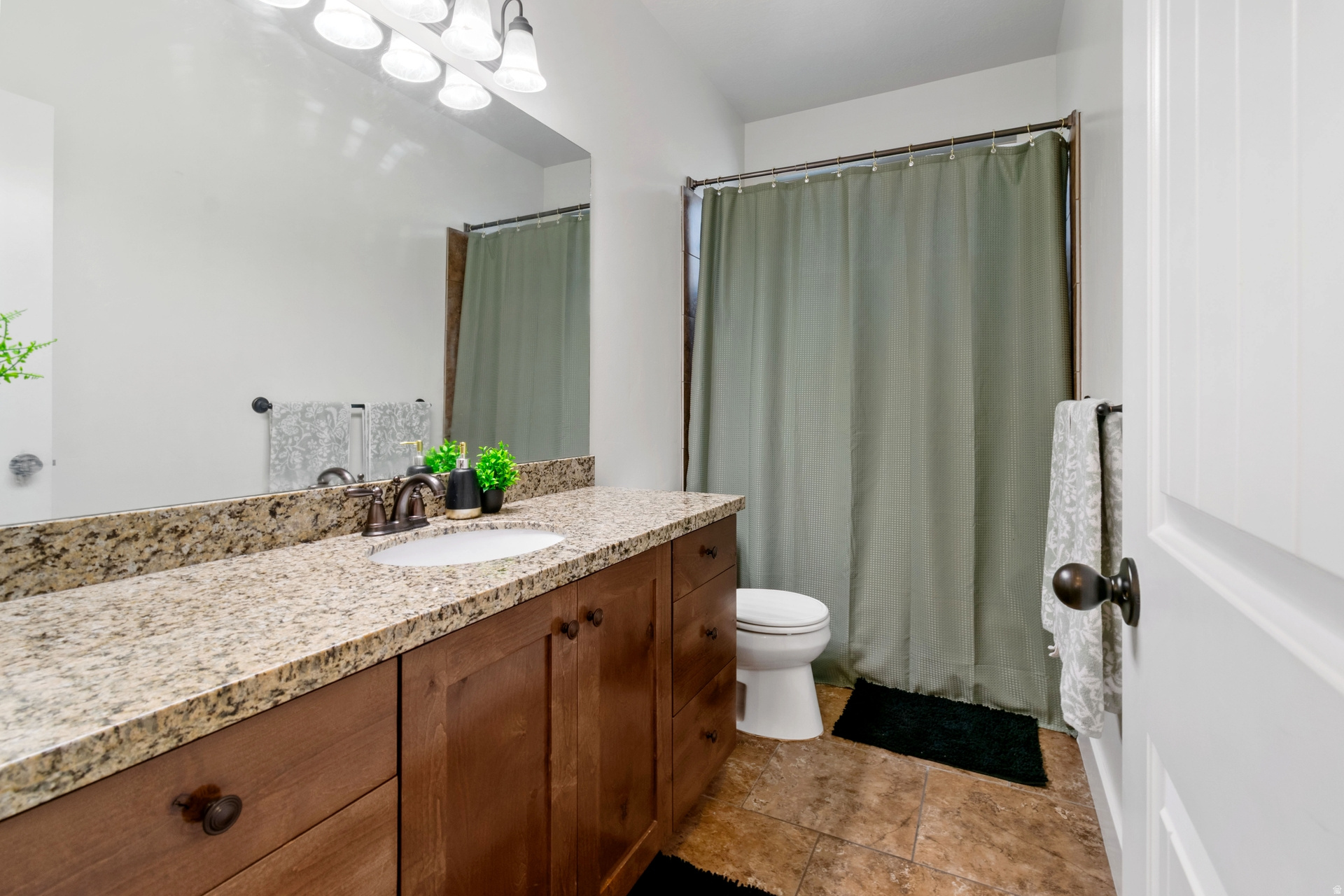 WESTERN SPRINGS - Residential