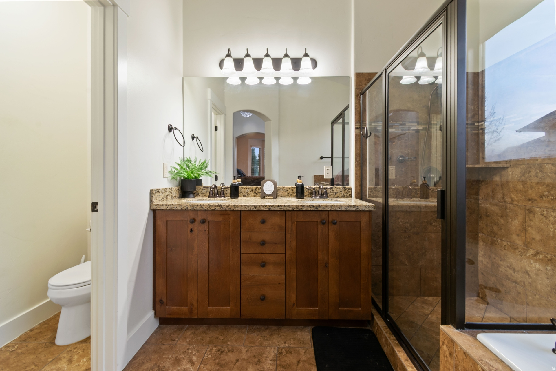 WESTERN SPRINGS - Residential