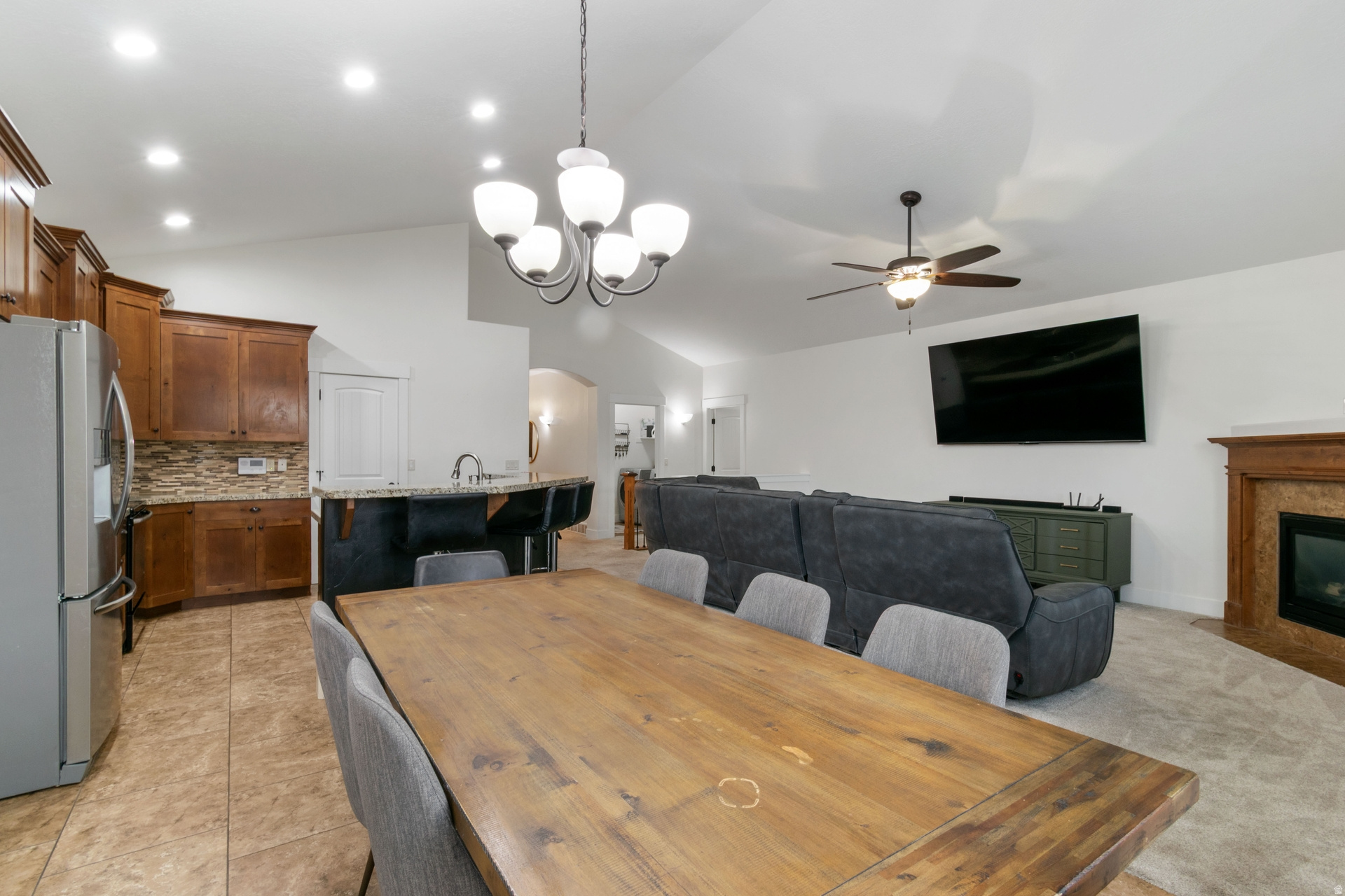 WESTERN SPRINGS - Residential