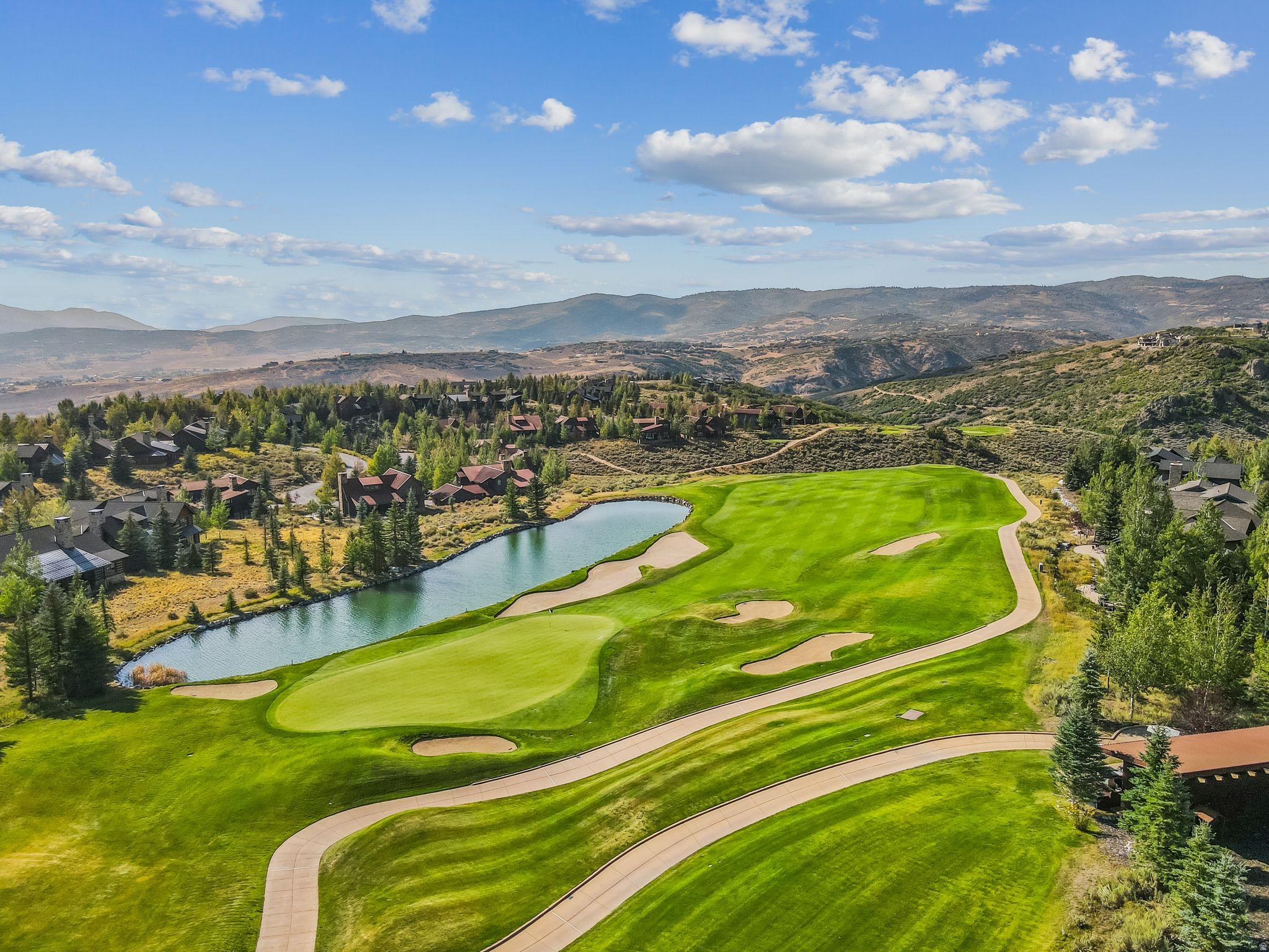 THE HOMESTEADS - Land