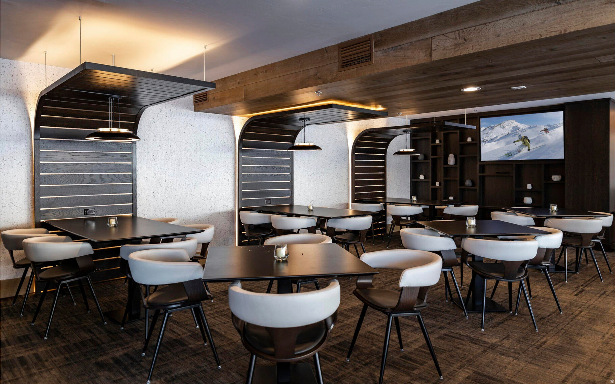 THE HOMESTEADS - Land